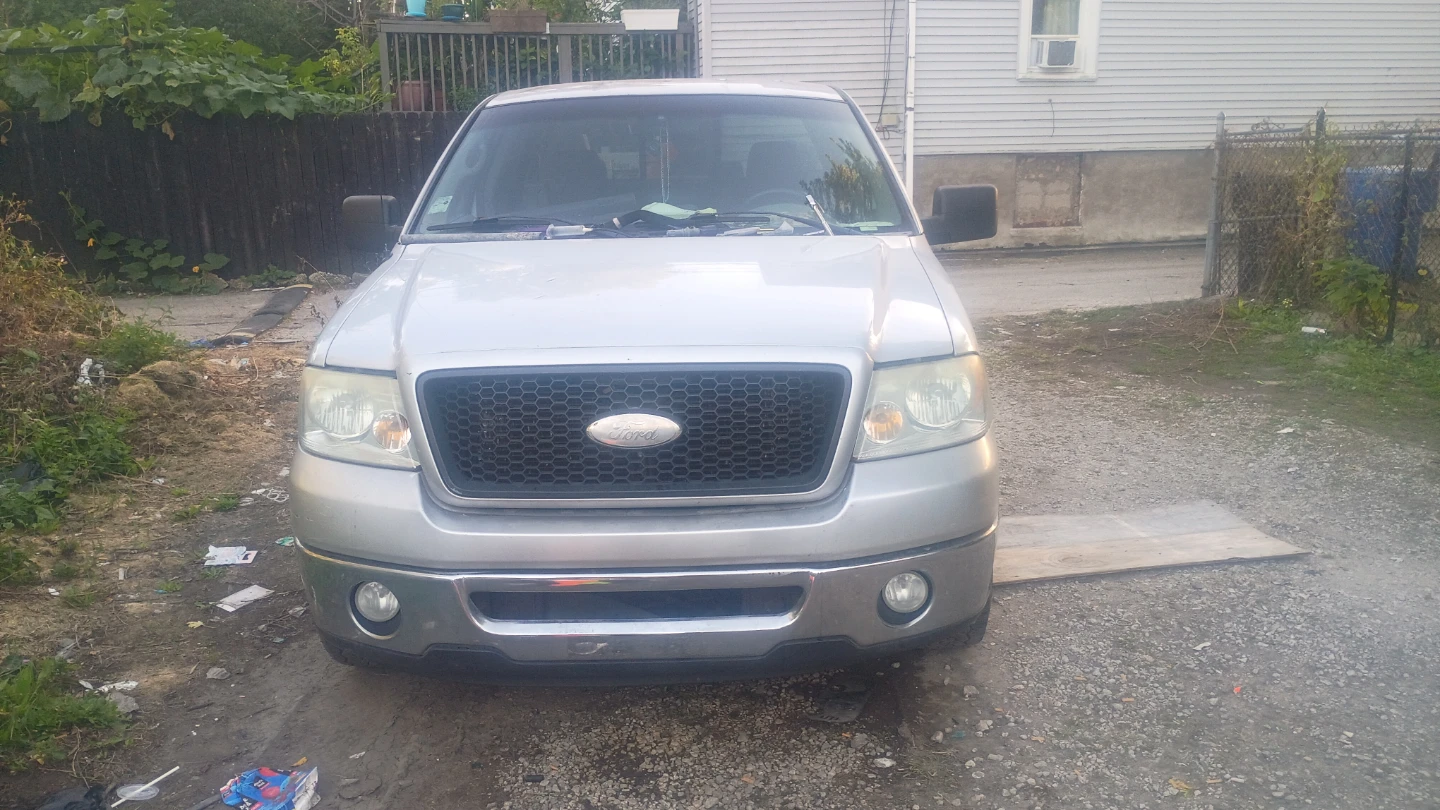 Silver Ford F-150 Pickup Truck - photo 3