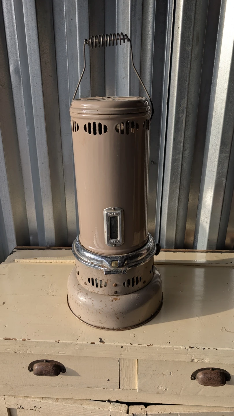 Valor No. 210 Portable Kerosene Heater