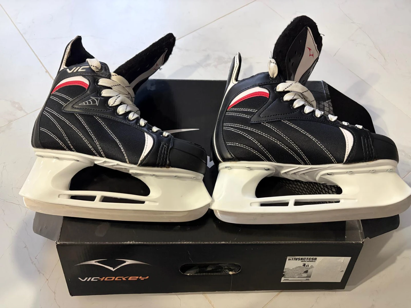 Hespeler/Vic Hockey Skates - Size 6 US - photo 4