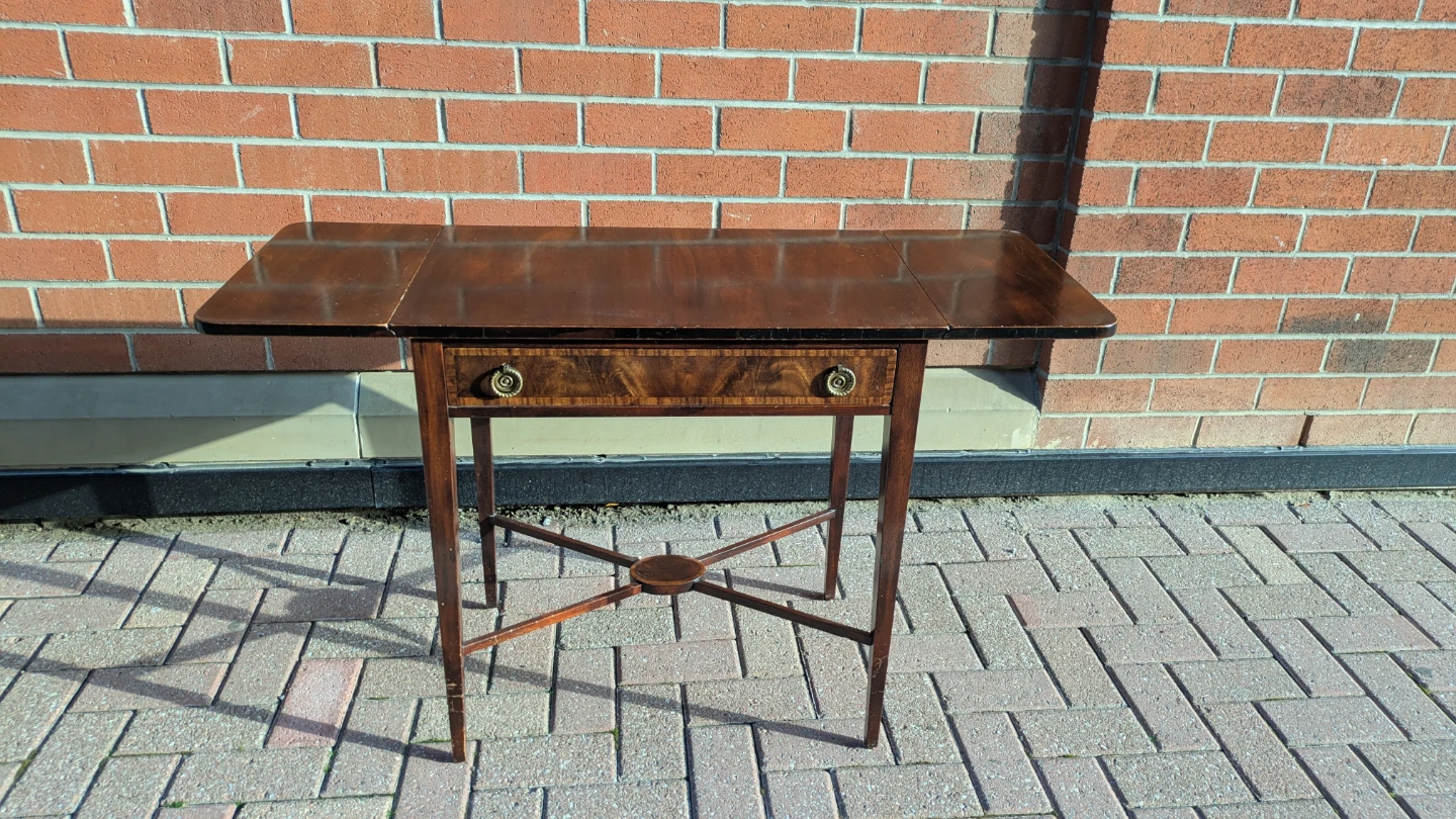 Johnson-Handley-Johnson Co. Drop-Leaf Side Table - photo 2