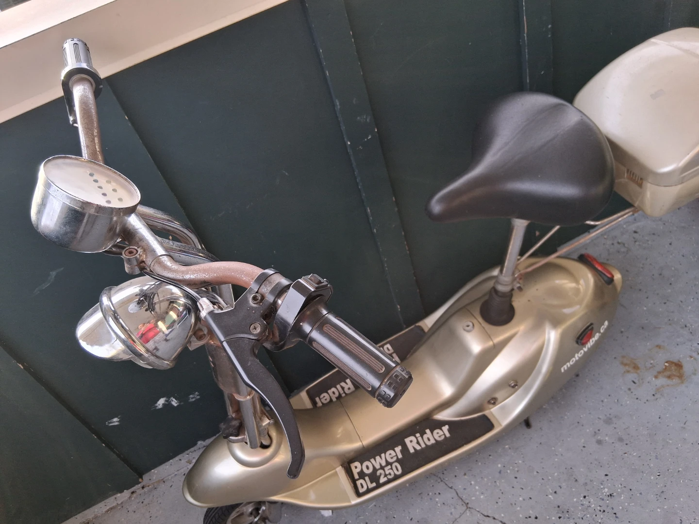 Motovibe Power Rider DL 250 Electric Scooter