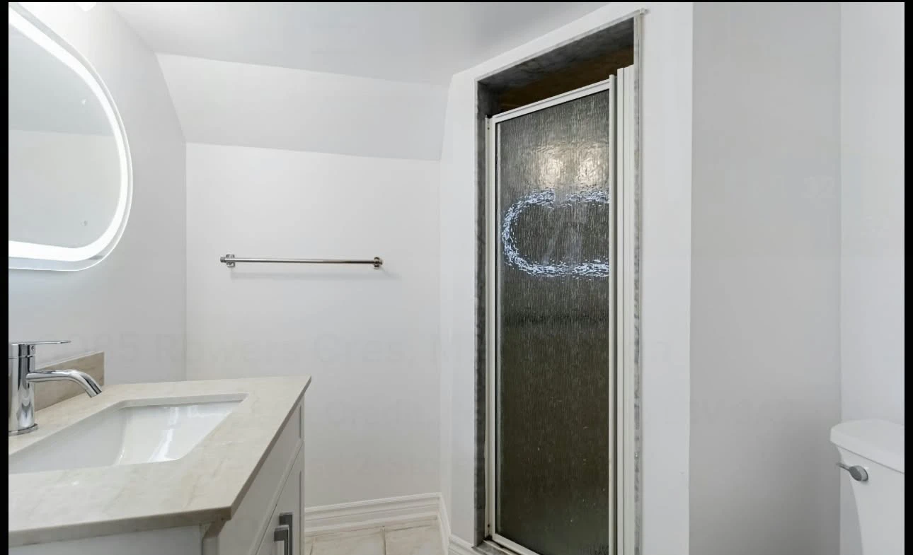 1 BEDROOM BASEMENT -NOV 1 AVAILABLE - photo 4