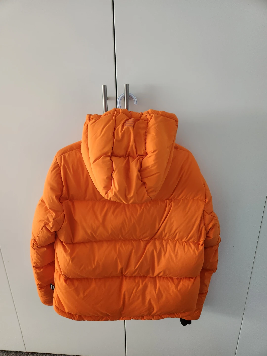 Aritzia Super Puff Shorty Mandarin Orange - Size Small - photo 2