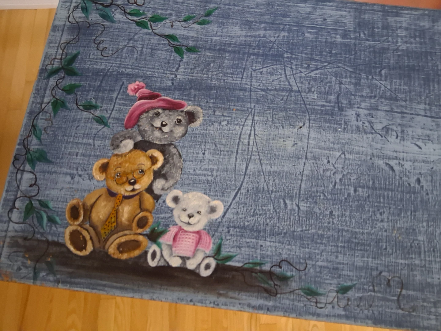 Painted Wooden Desk with Teddy Bear Motif - photo 2