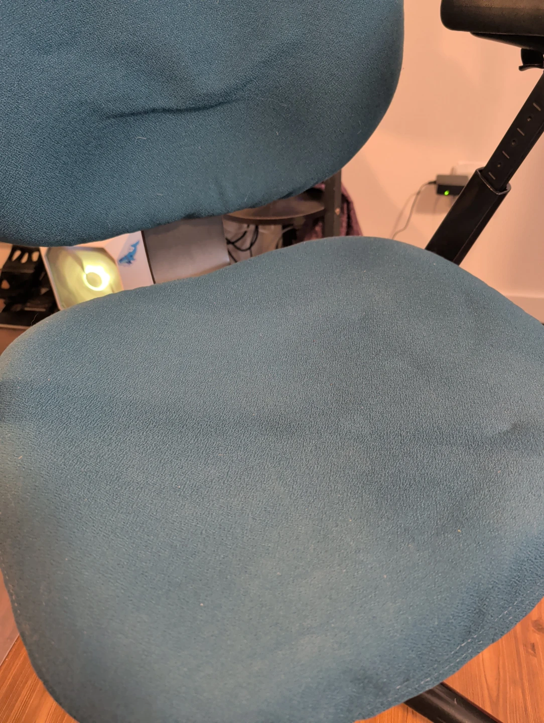 Older office desk chair - photo 2