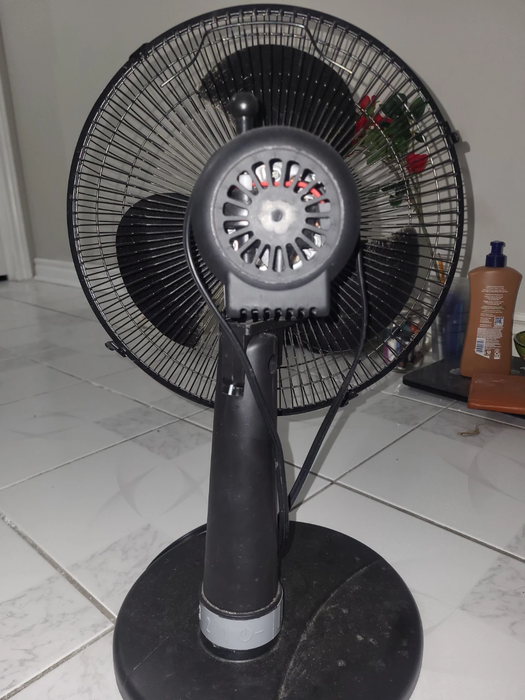 Black Table Fan - photo 3
