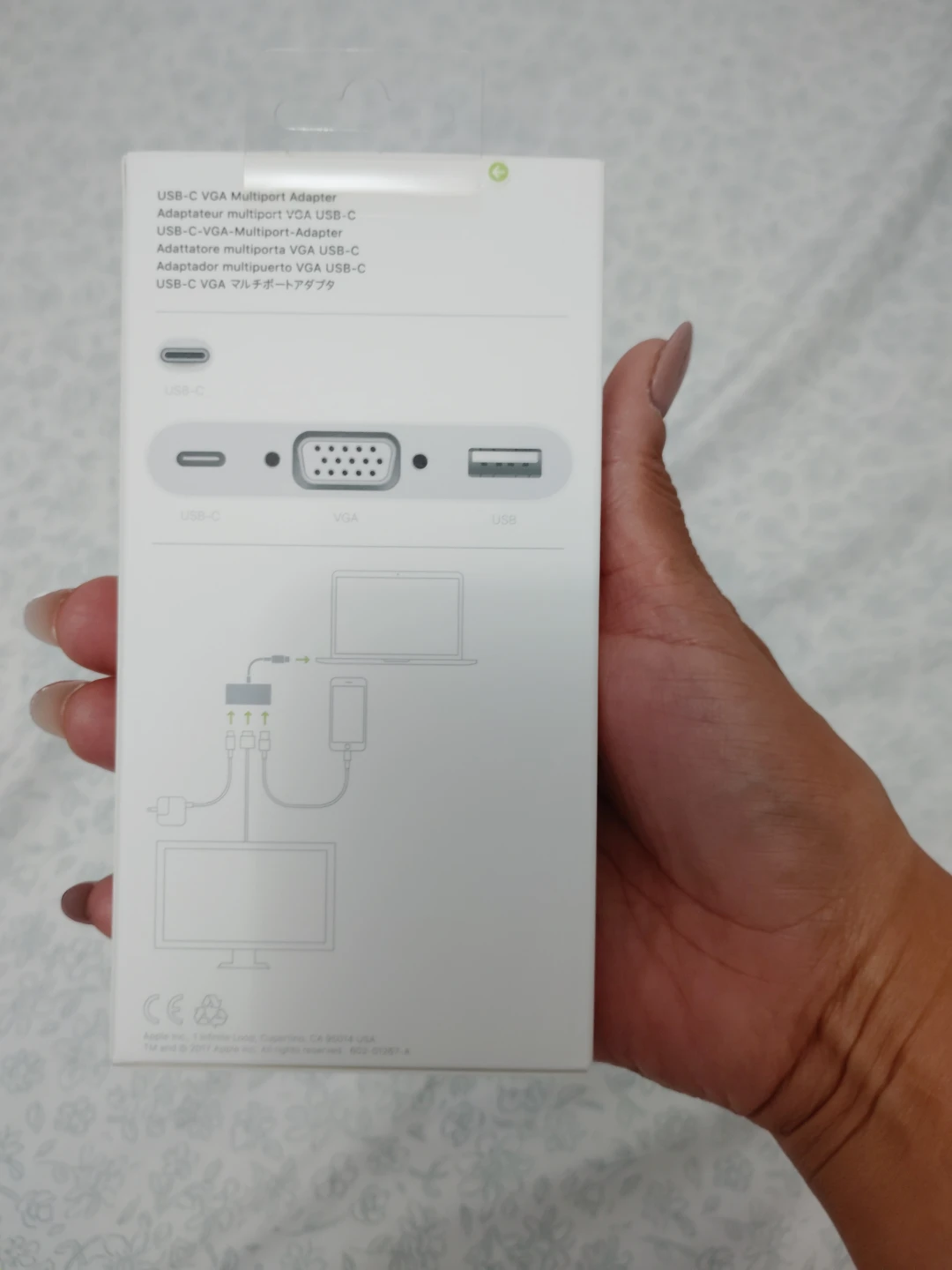 Apple USB-C to VGA Multiport Adapter - photo 2