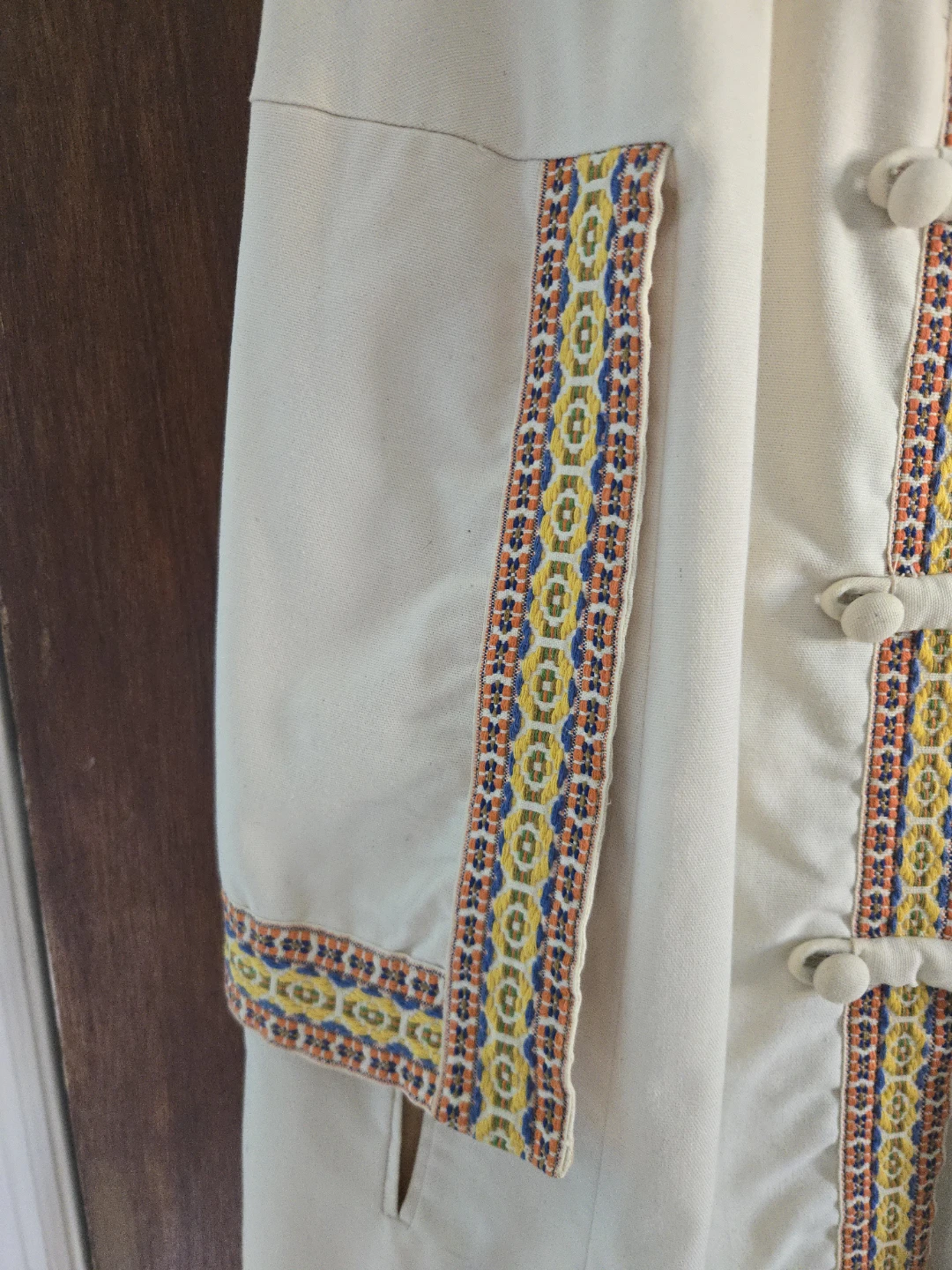 Vintage Embroidered Cream Cape - photo 3