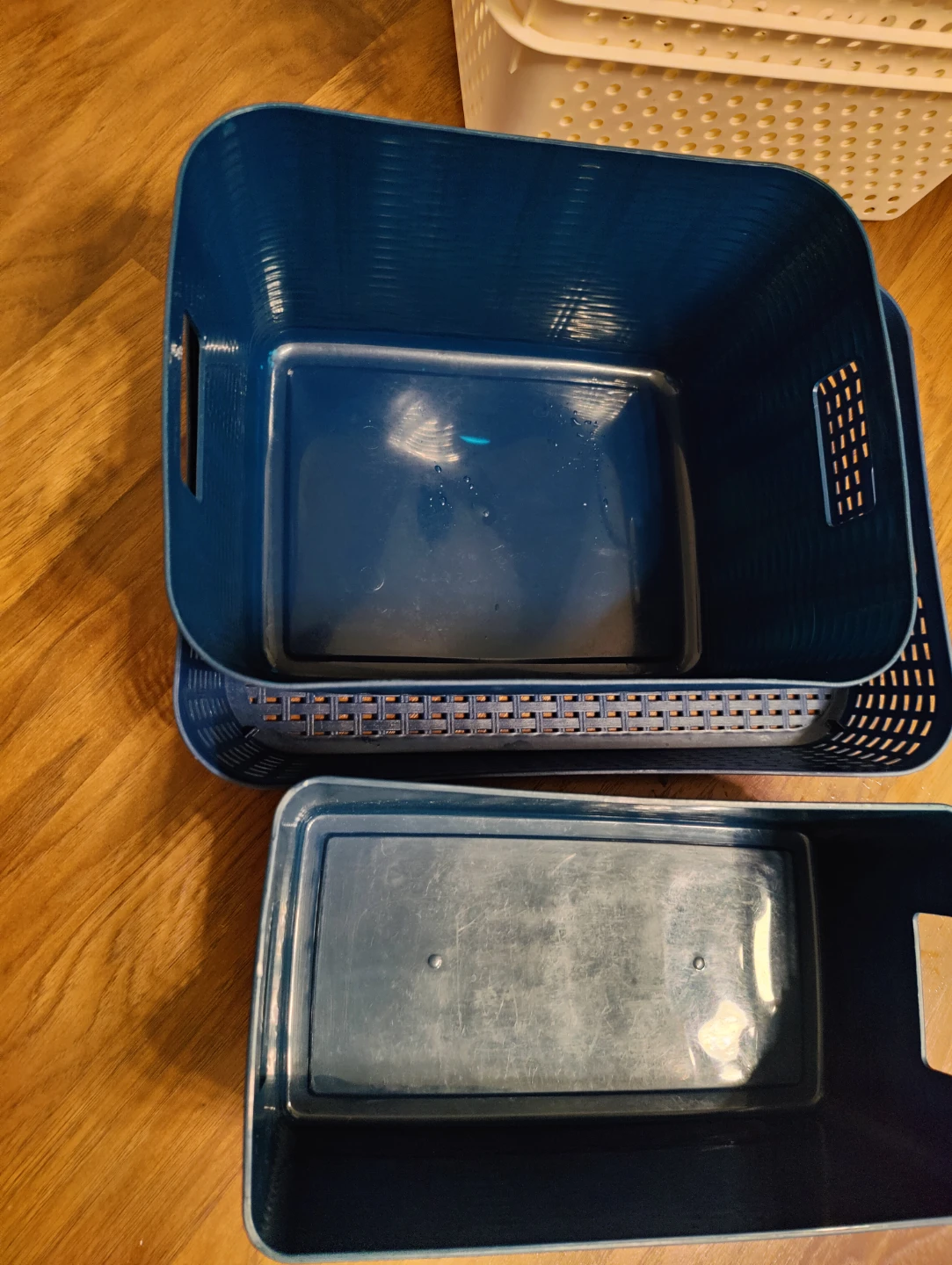 Set of assorted plastic storage bins - photo 2