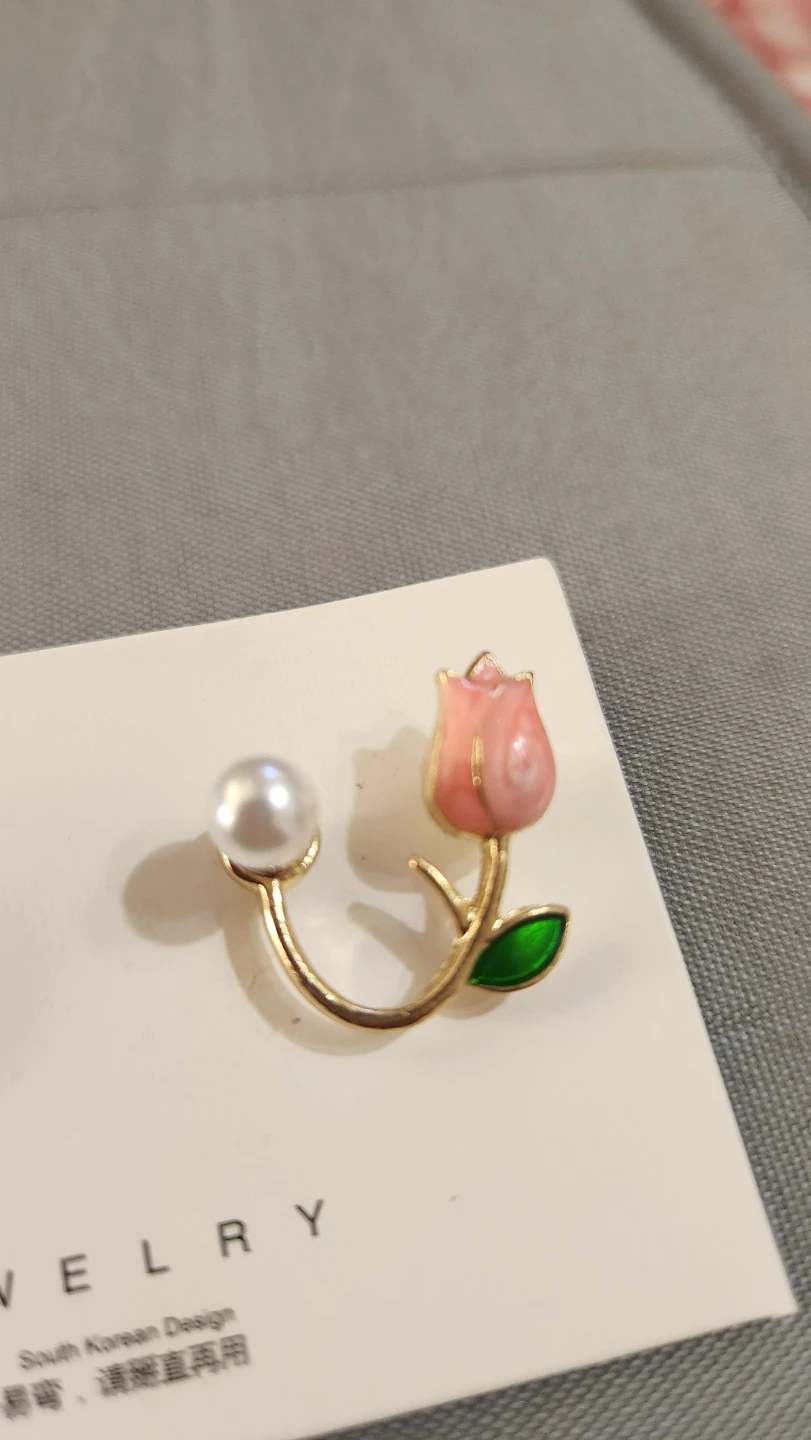 Tulip Stud Earrings with Pearl - photo 3