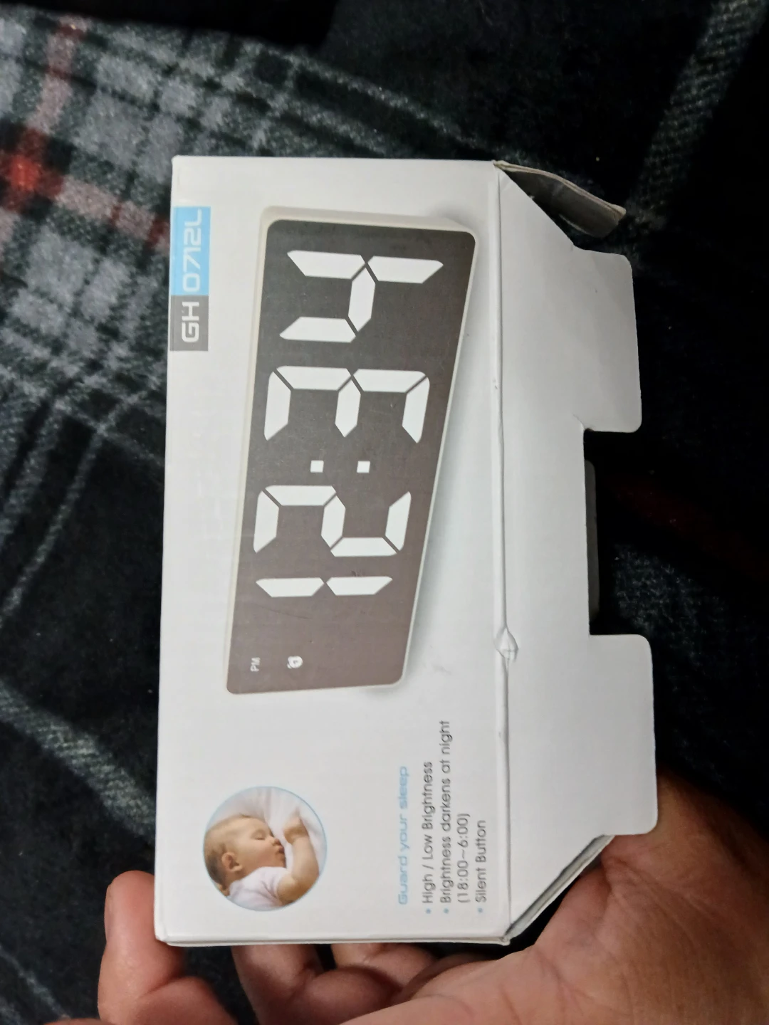 GH0712L Digital Alarm Clock