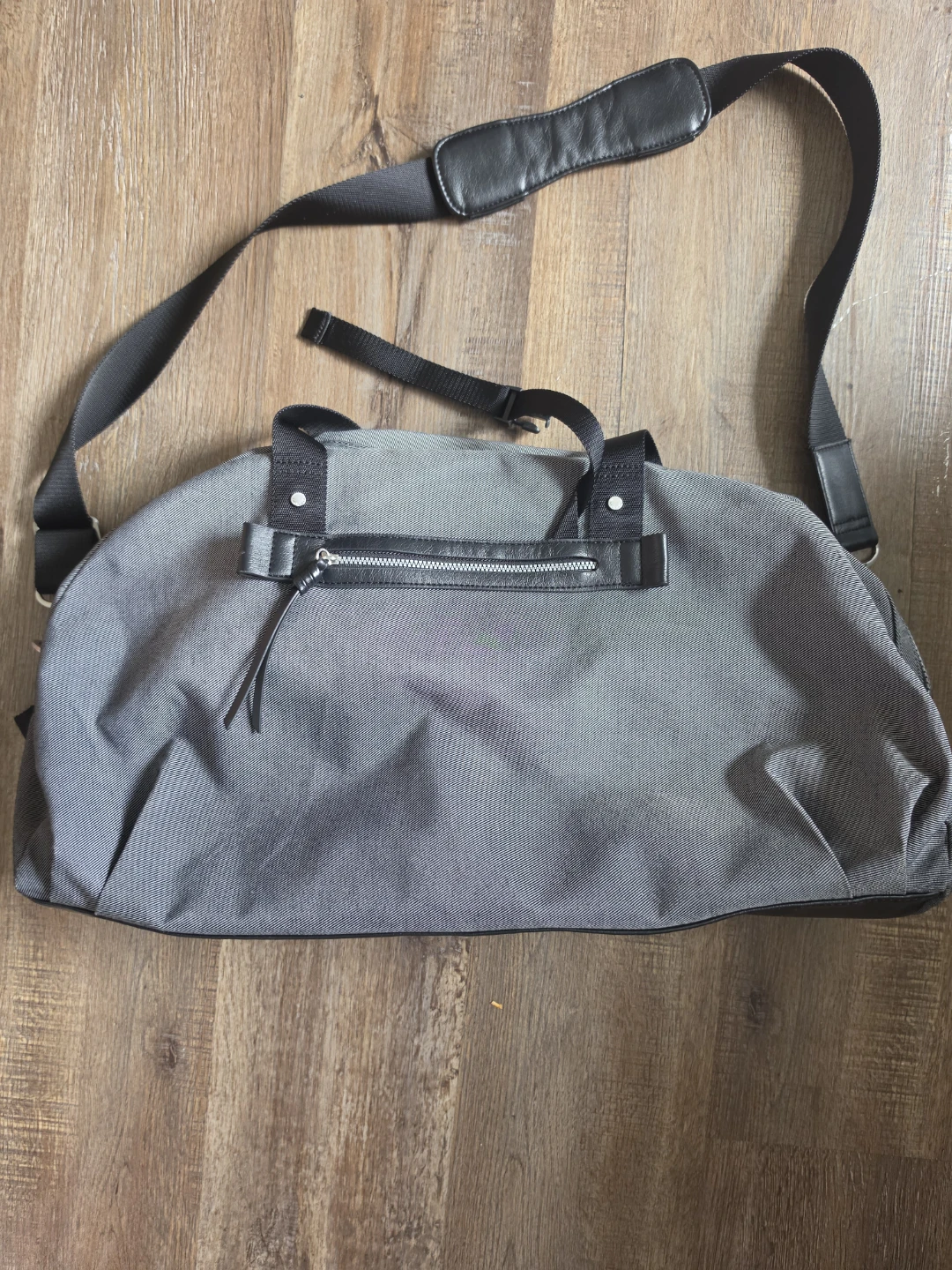 Lululemon grey gym bag
