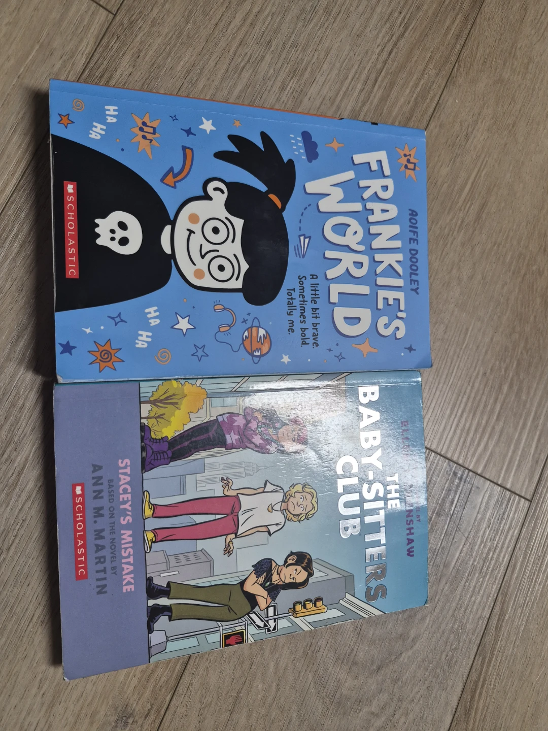 2 Graphic Novels: Baby-Sitters Club and Frankie's World - photo 3
