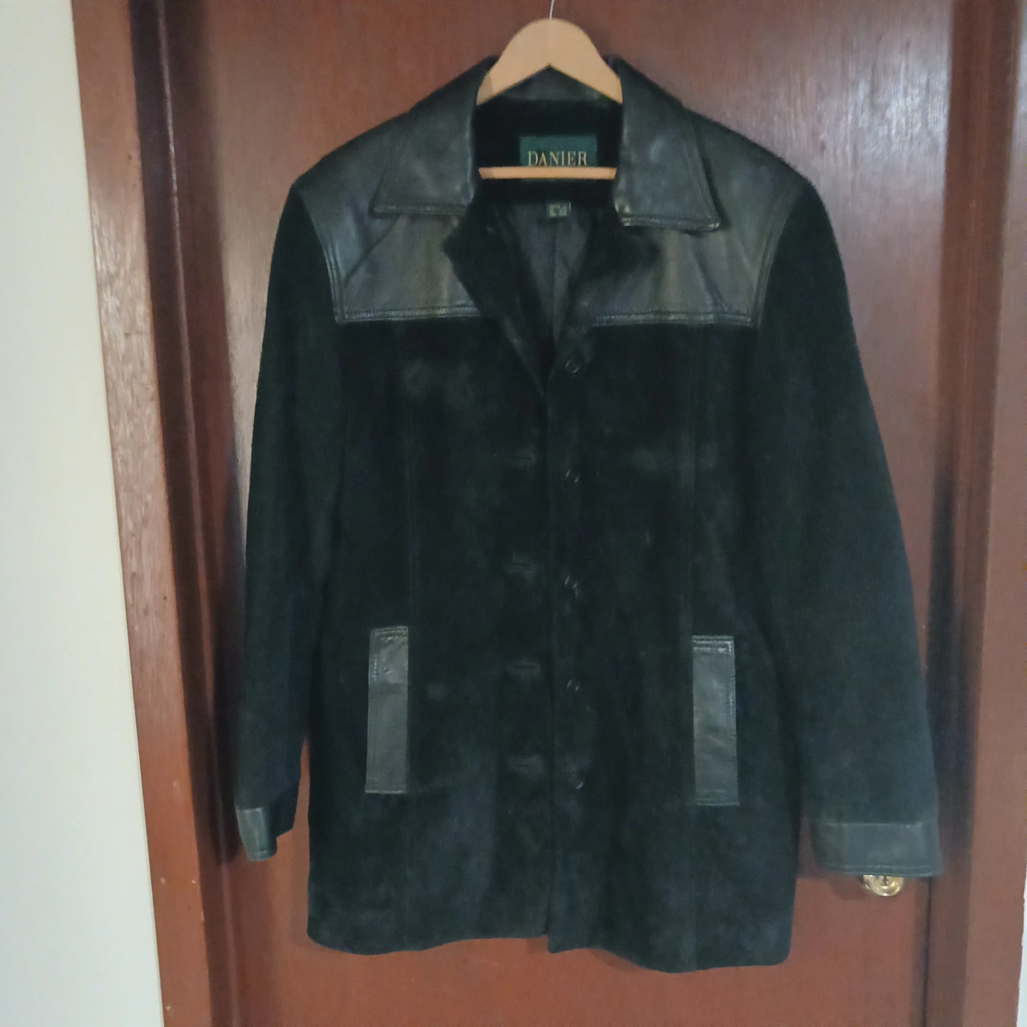 Danier Black Genuine Leather Jacket - photo 3