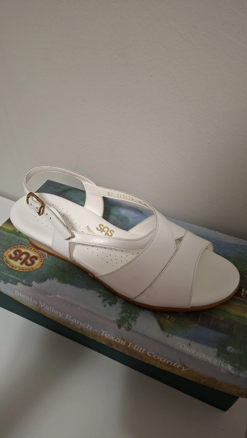 SAS Triad White Sandals