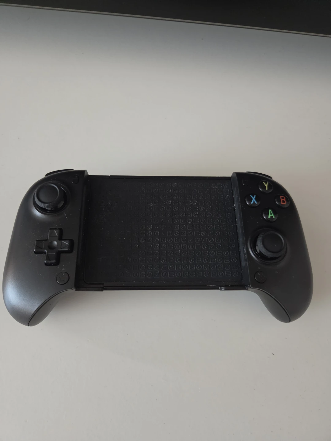 8bitdo Ultimate mobile controller