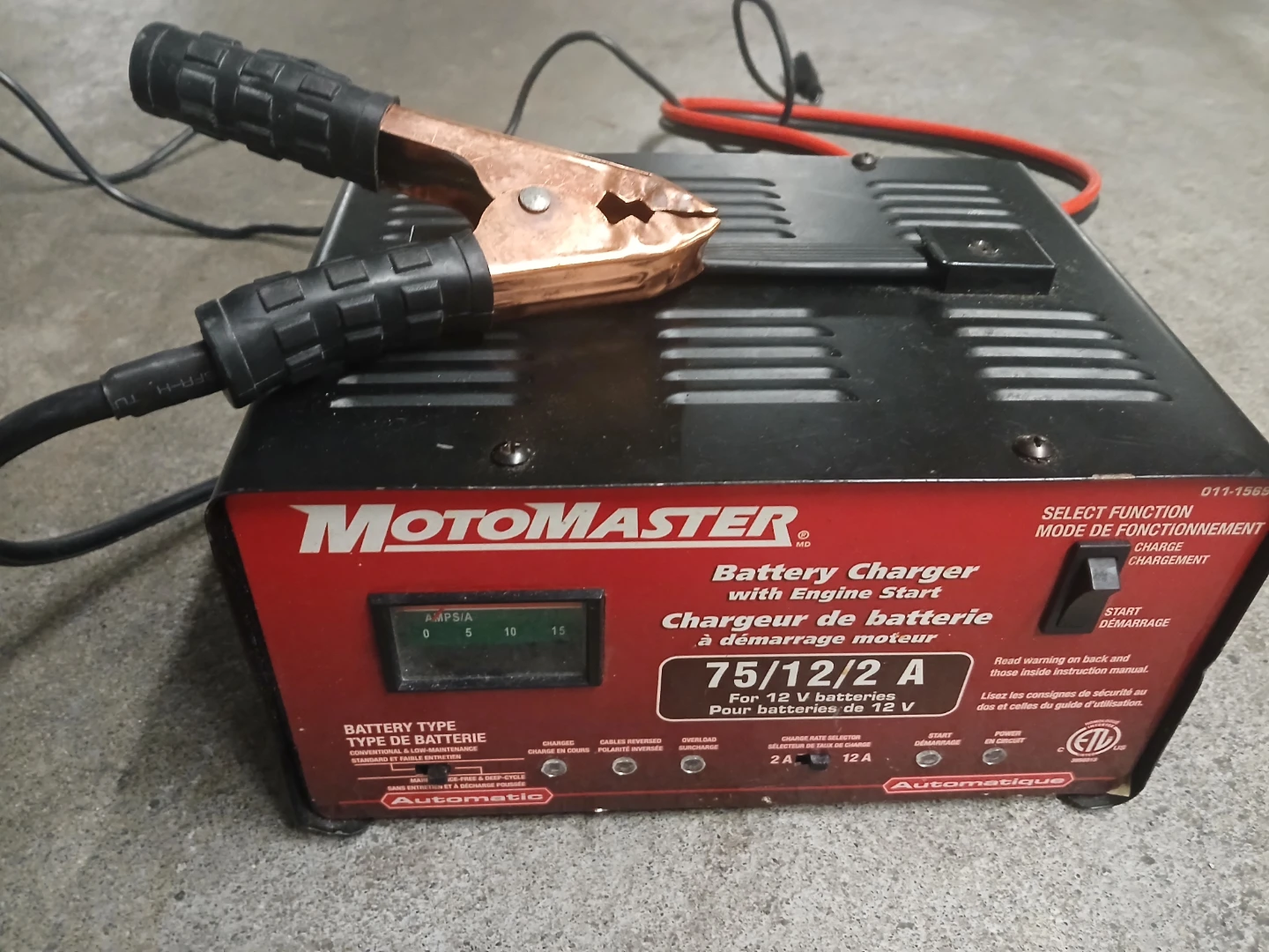 Motomaster Battery Charger