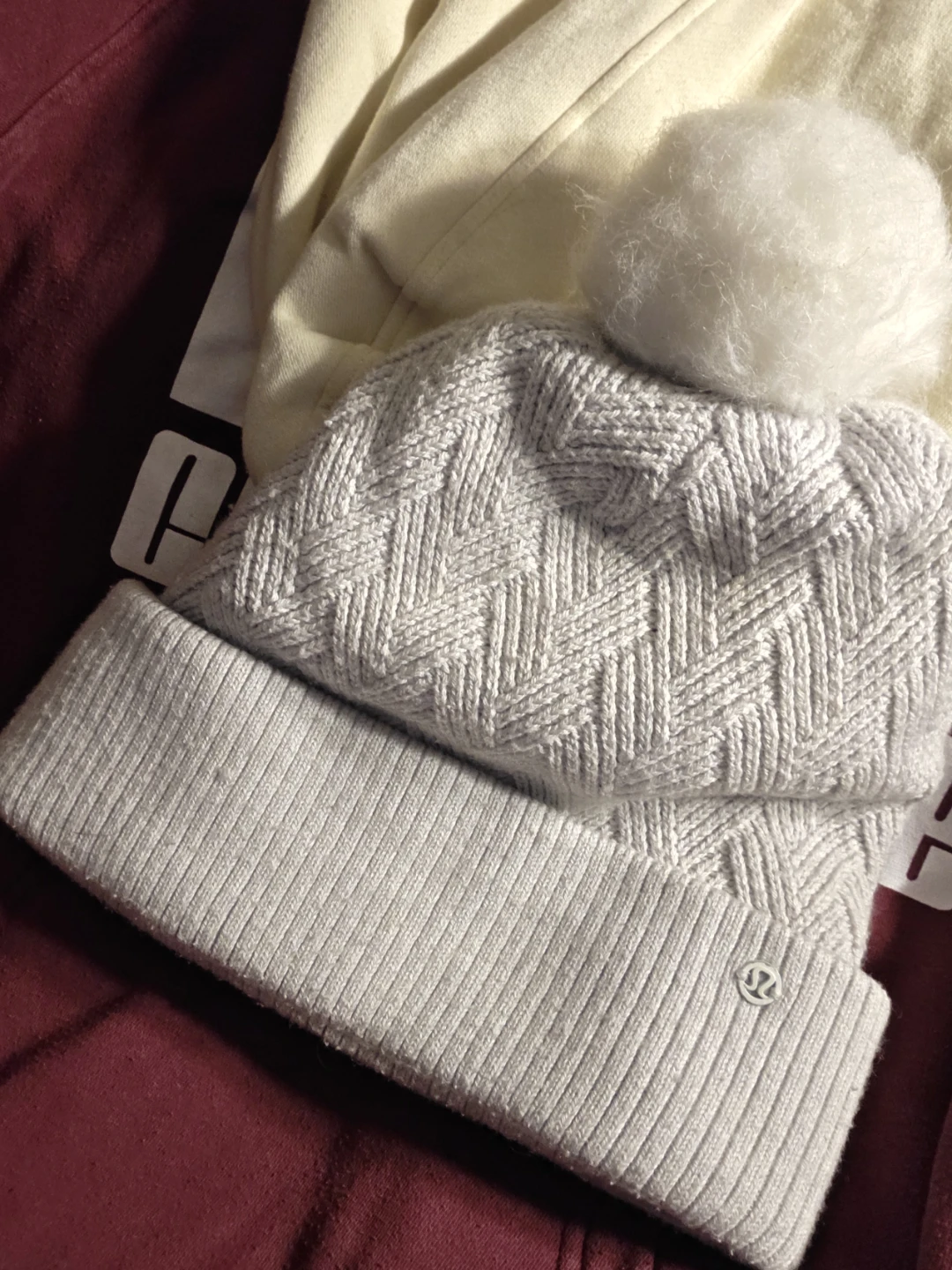 Lululemon grey knit pom beanie - photo 2