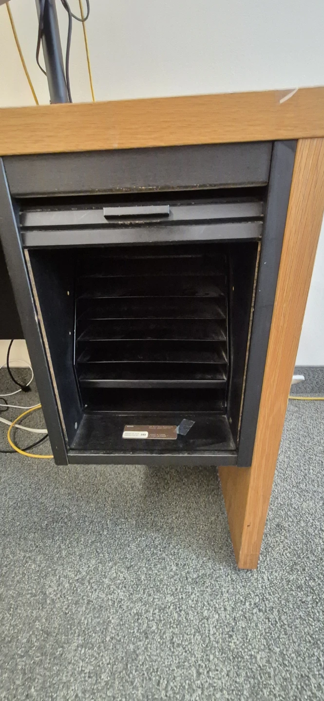 FREE Desk! - photo 4