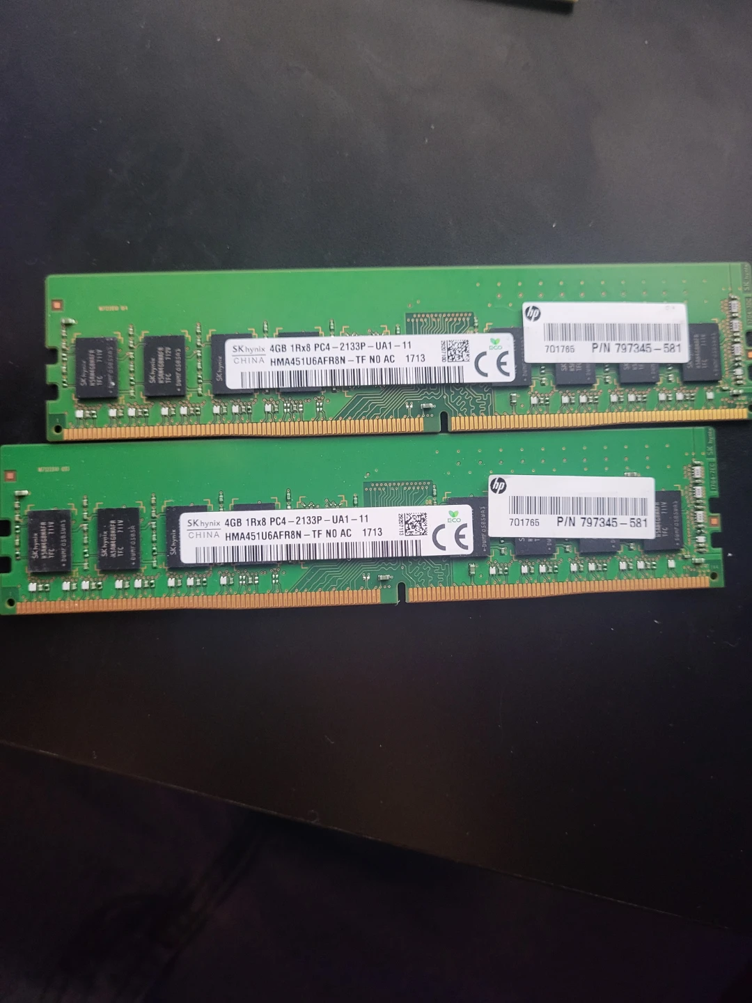 2x SK hynix 4GB DDR4 RAM Modules