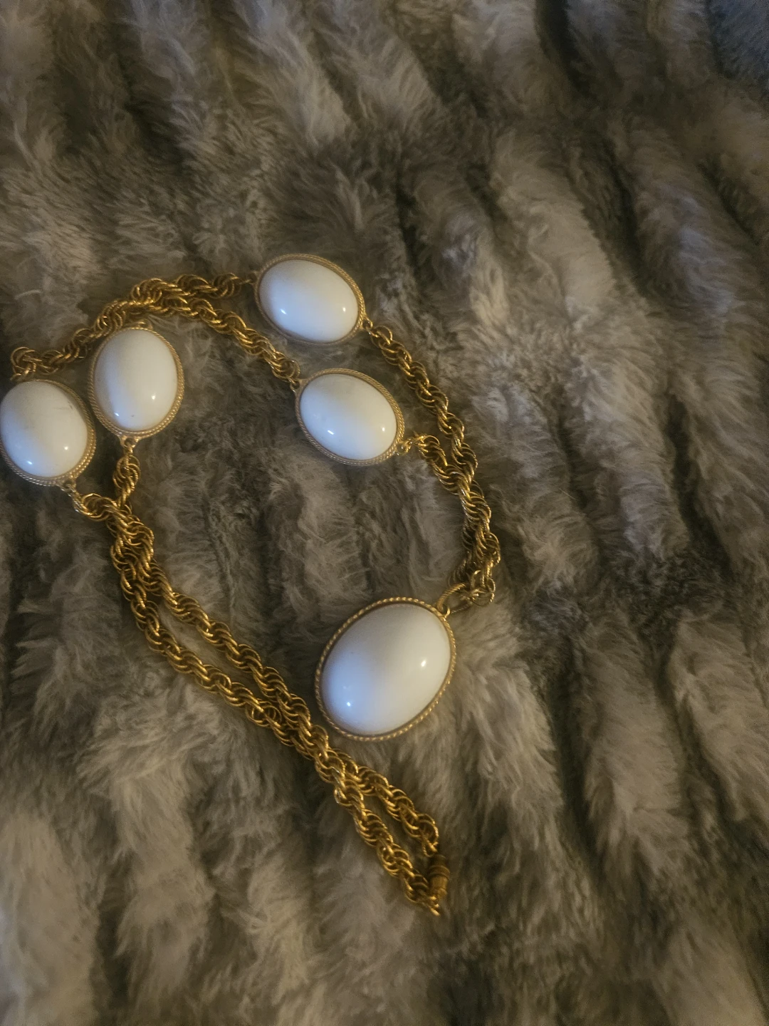 Vintage 70s-Style Gold Tone Necklace with Oval Stones - photo 2