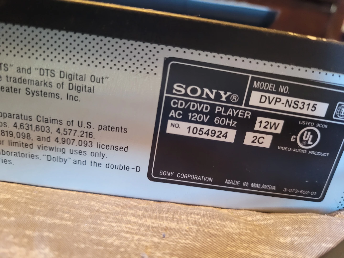 Working dvd player w/ remote - photo 3