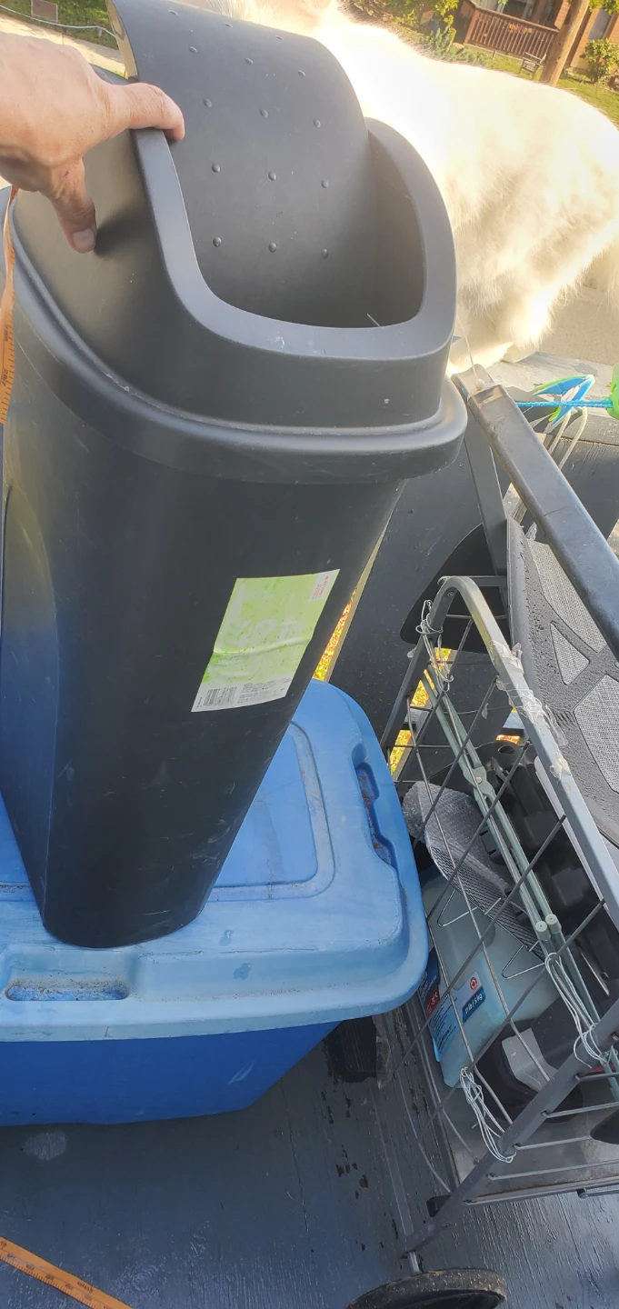 Black swing-top waste bin - photo 4