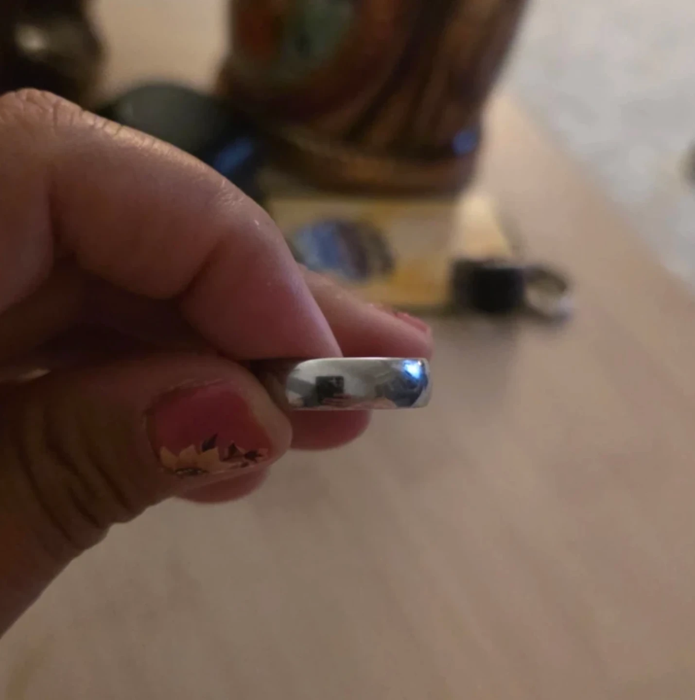 Simple Silver Tone Band Ring - photo 2