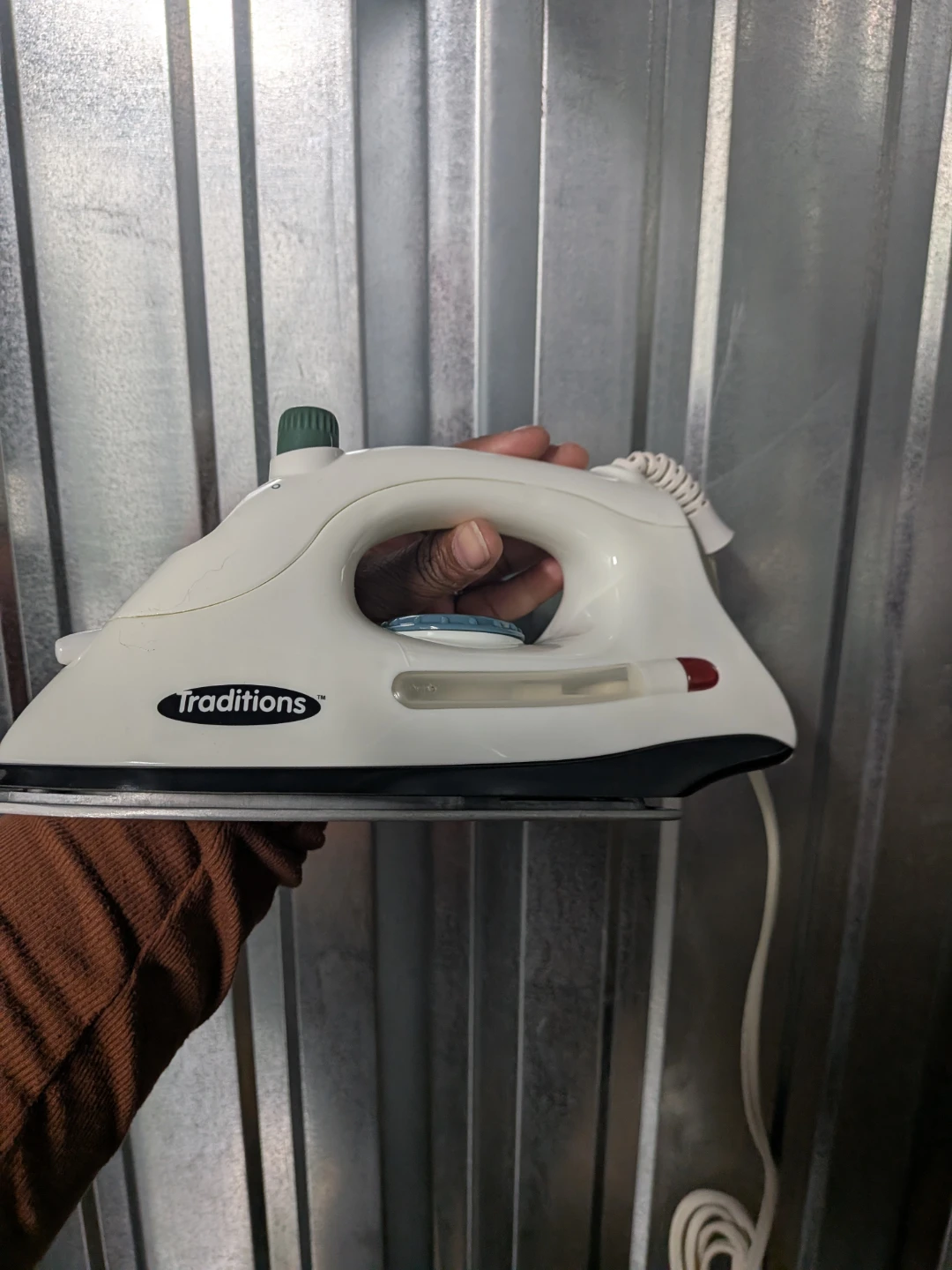 Traditions Steam Iron - photo 3