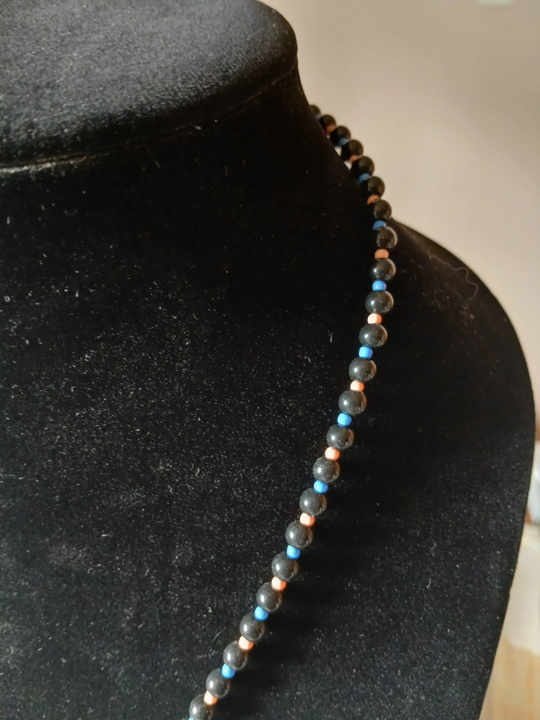 Necklace with a heart pendant - photo 3