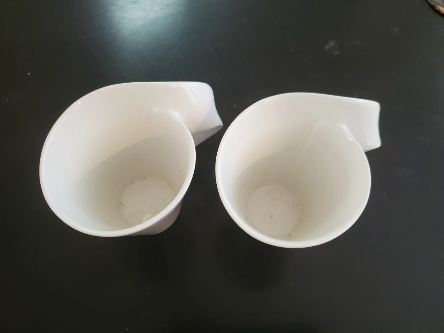 Set of 2 modern white mugs
