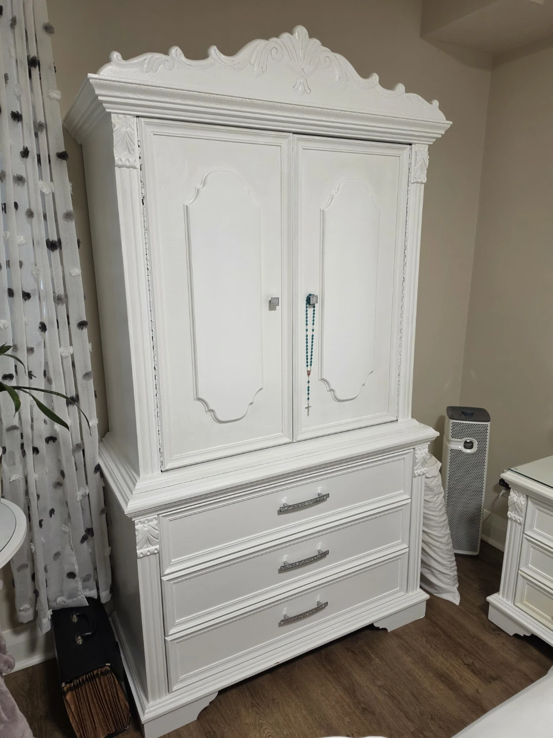 White Bedroom Wardrobe and Nightstand Set - photo 4