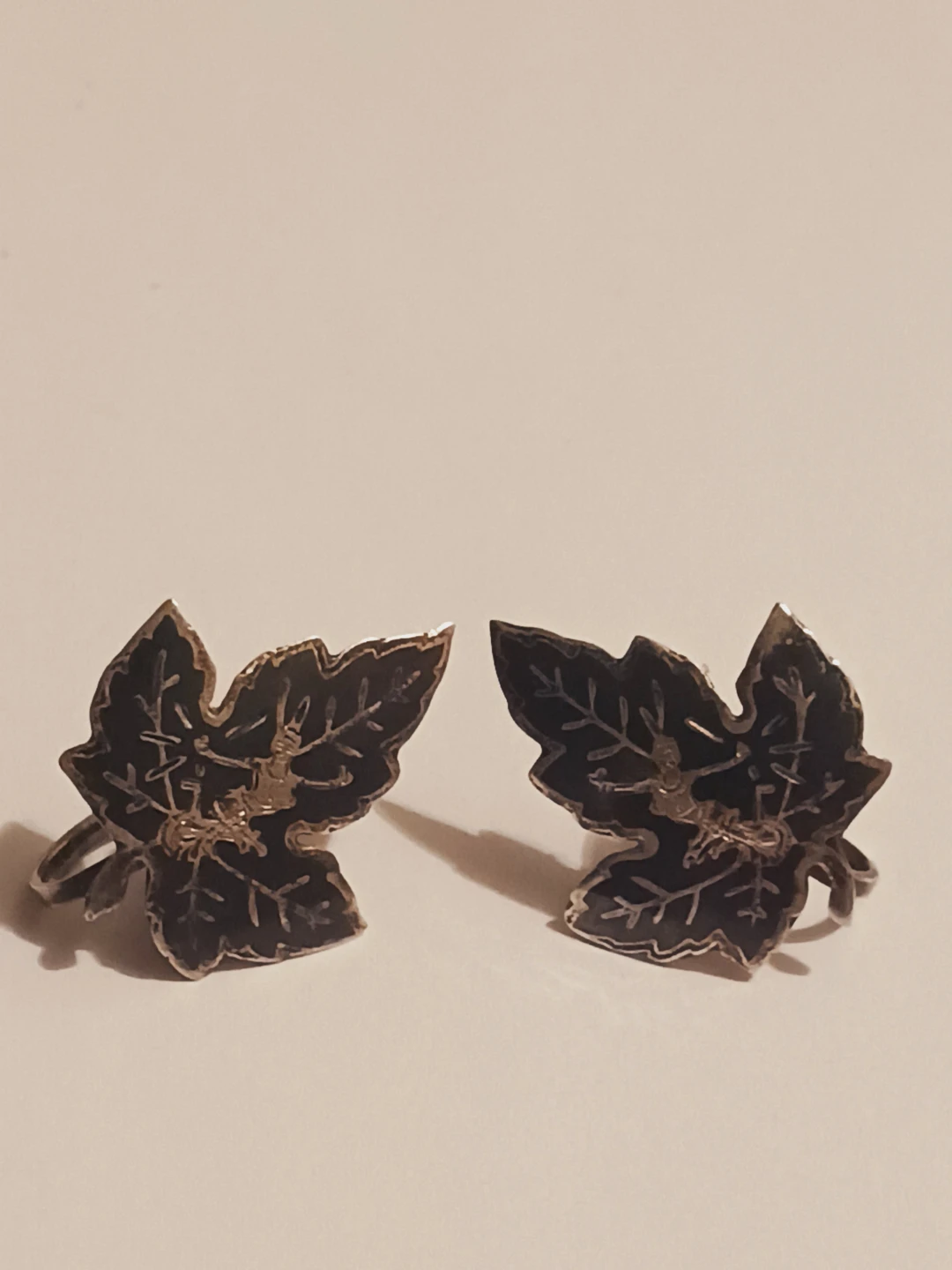 Beautiful Vintage Sterling Silver Leaf Screw-Back Earrings