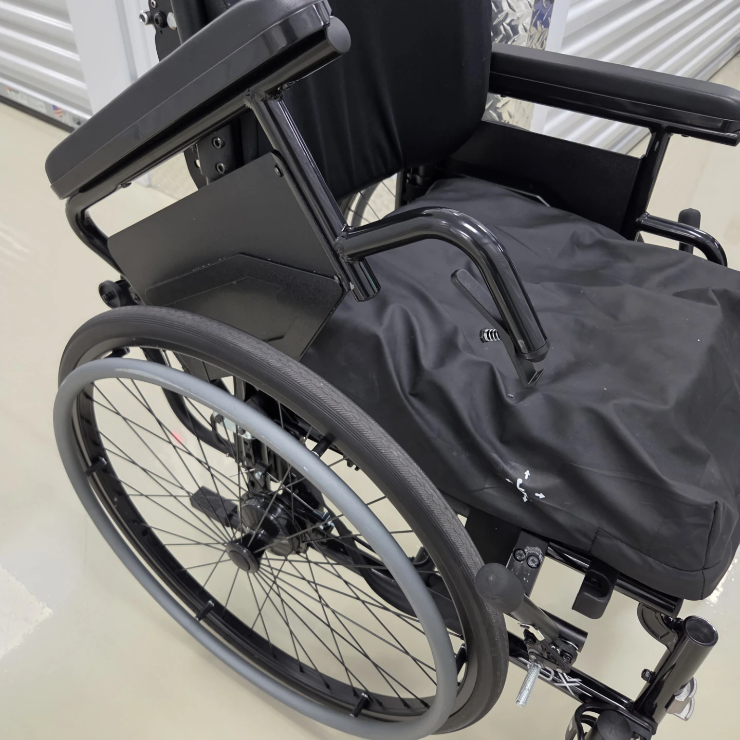 Ki Mobility Catalyst 5VX Folding Wheelchair 18x18 ROHO Cushion - photo 5