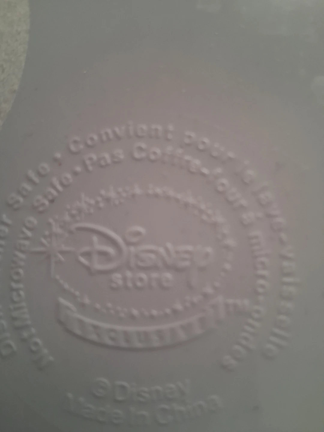 Set of 6 Disney Store Character Plates - photo 2
