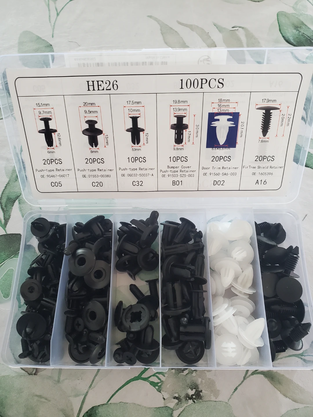 100pc Automotive Fastener Clip Assortment HE26