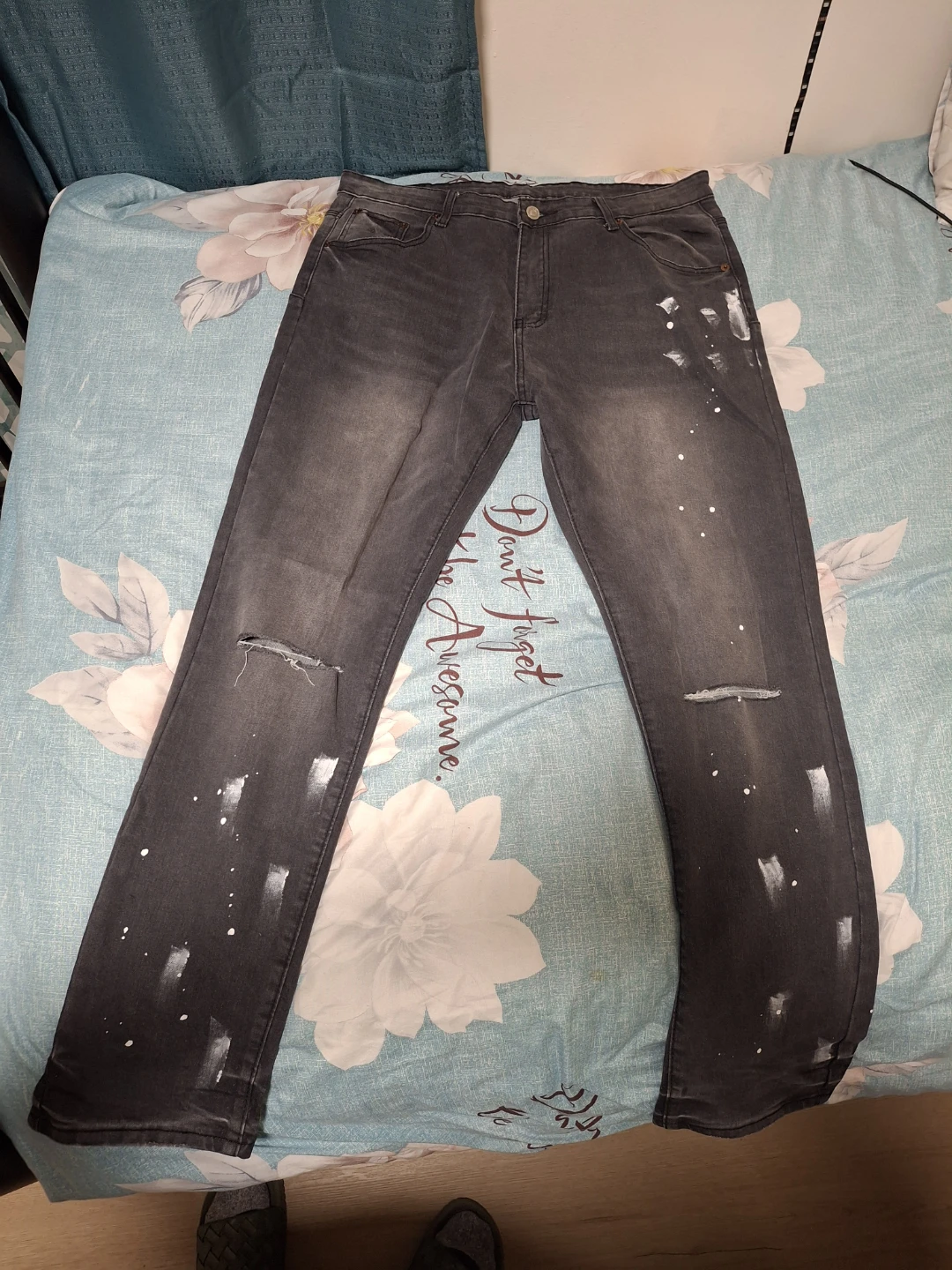 YanLu.YHC Men's Distressed Jeans