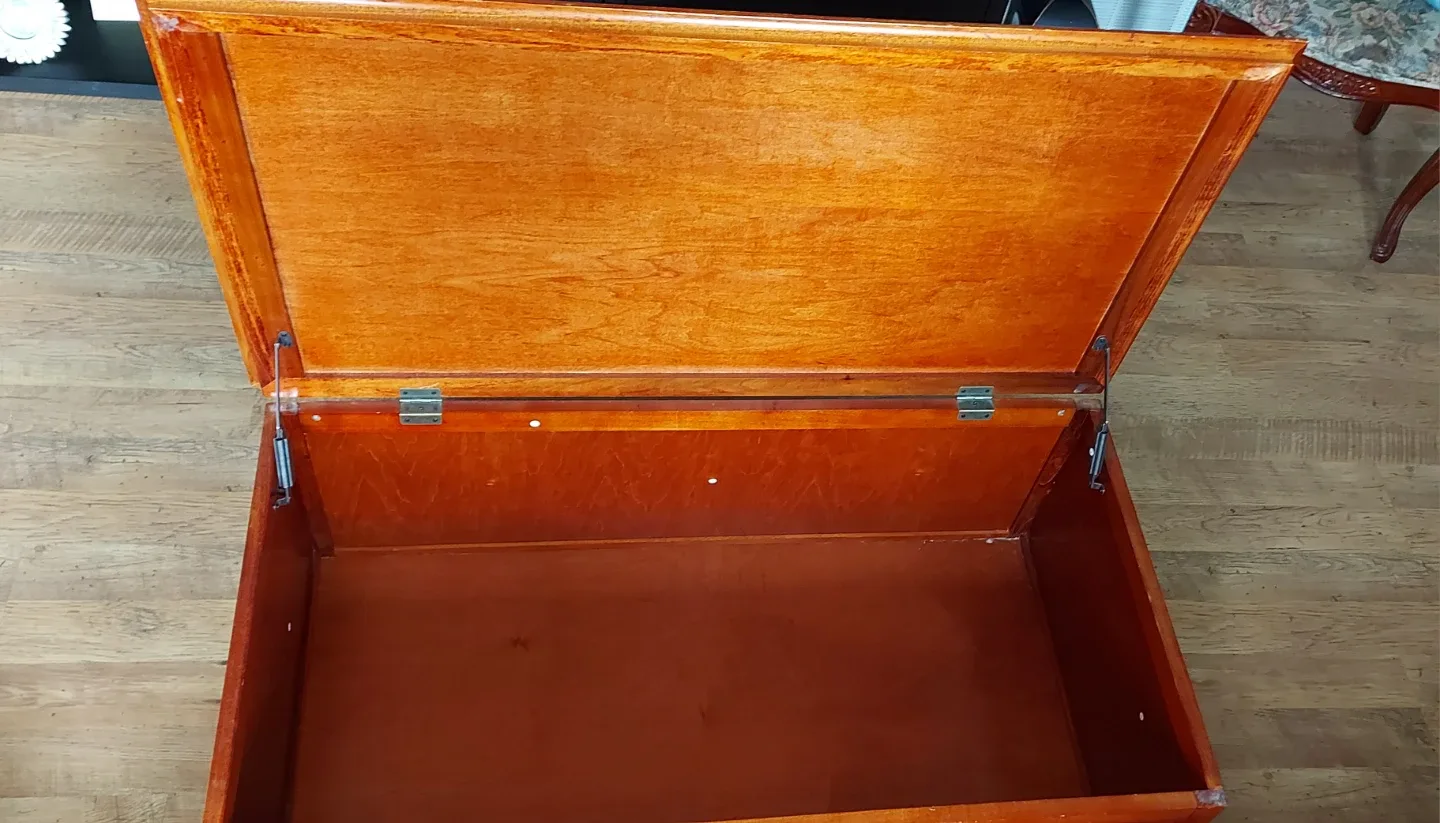 Wooden Blanket Chest - photo 2