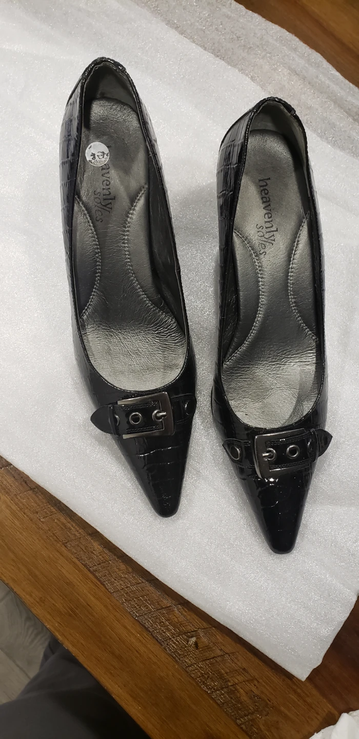 Heavenly Soles Black Patent Pumps - photo 2