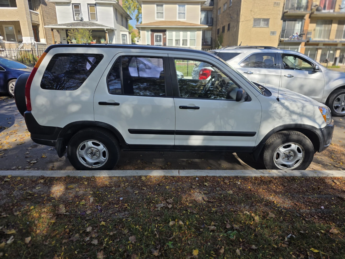White Honda CR-V SUV - photo 2
