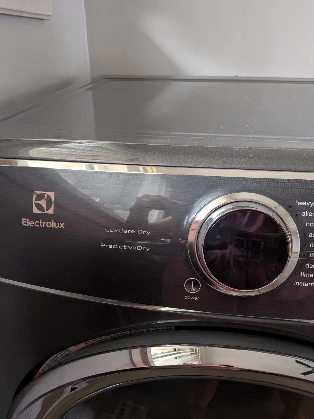For sale: Electrolux clothes dryer (27-inch size). - photo 3