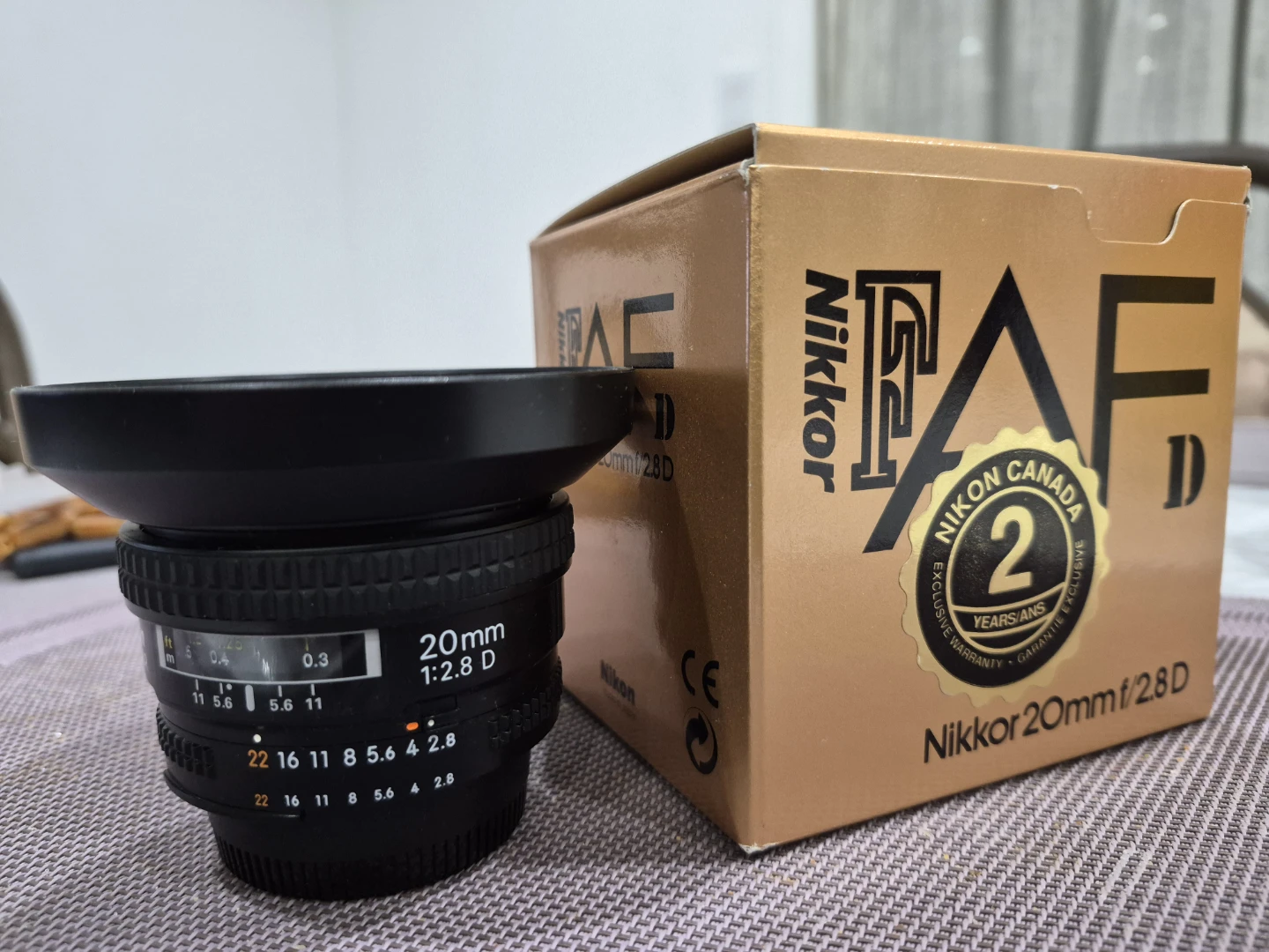 Nikon AF Nikkor 20mm f/2.8D Lens
