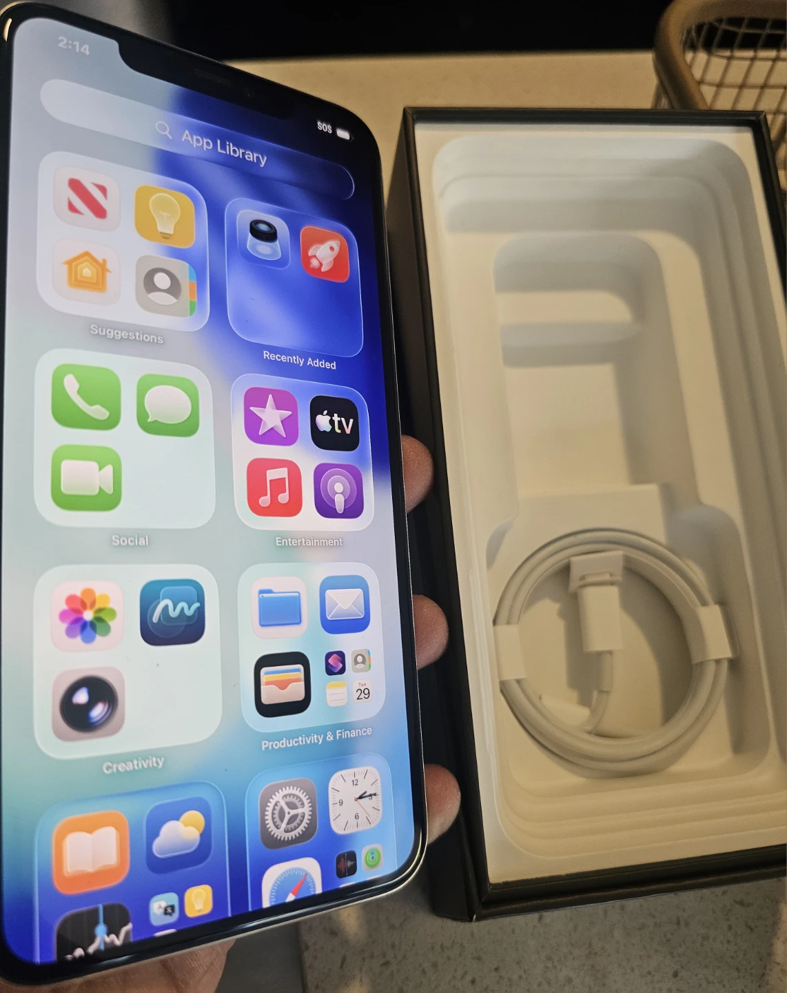 iPhone 11 Pro Max | LIKE NEW | CAN DELIVER