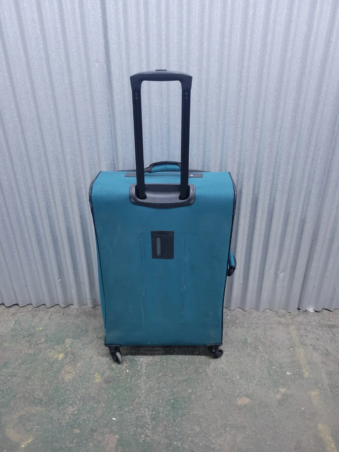 Leisure Teal Rolling Suitcase - photo 2
