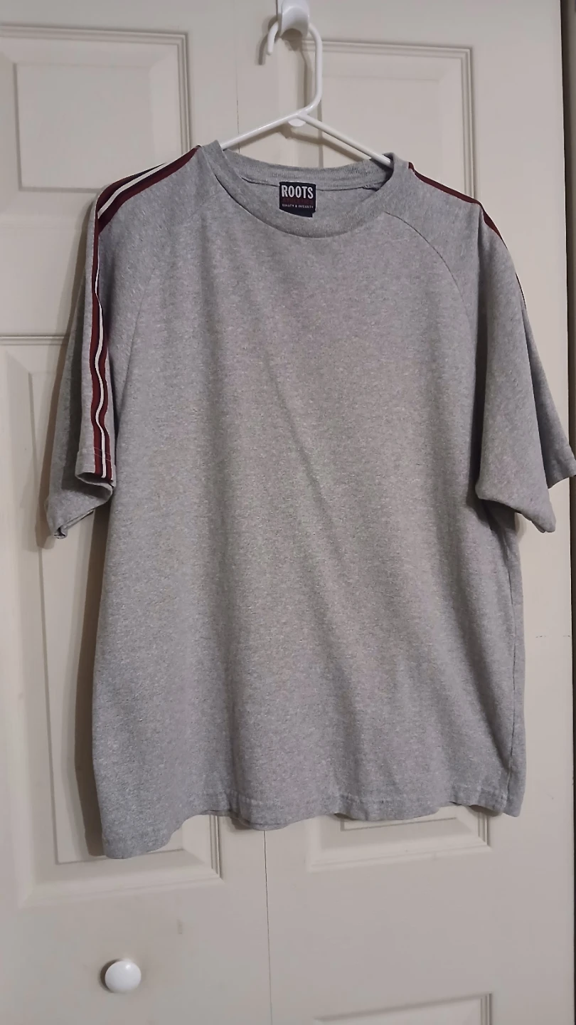 Roots Athletics oversized tee, size medium (M) - photo 2