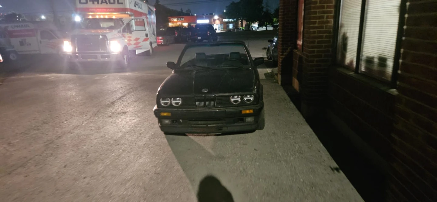 Black BMW 325 I Series Convertible - photo 4