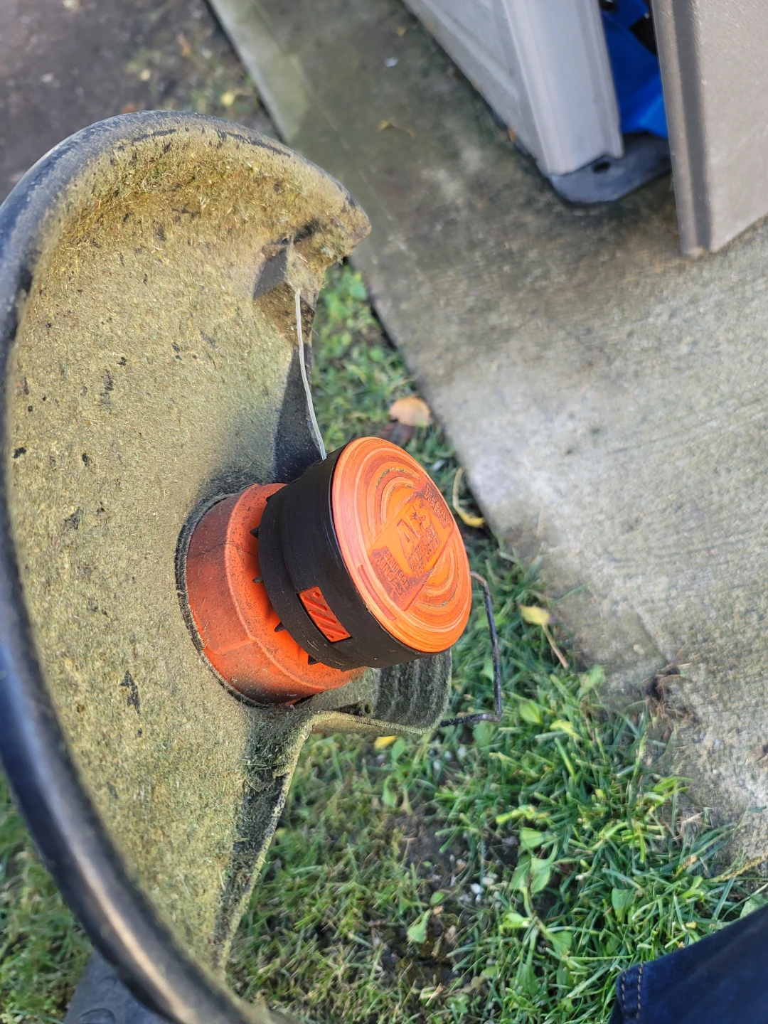 Black and Decker Grass Hog String Trimmer - photo 4