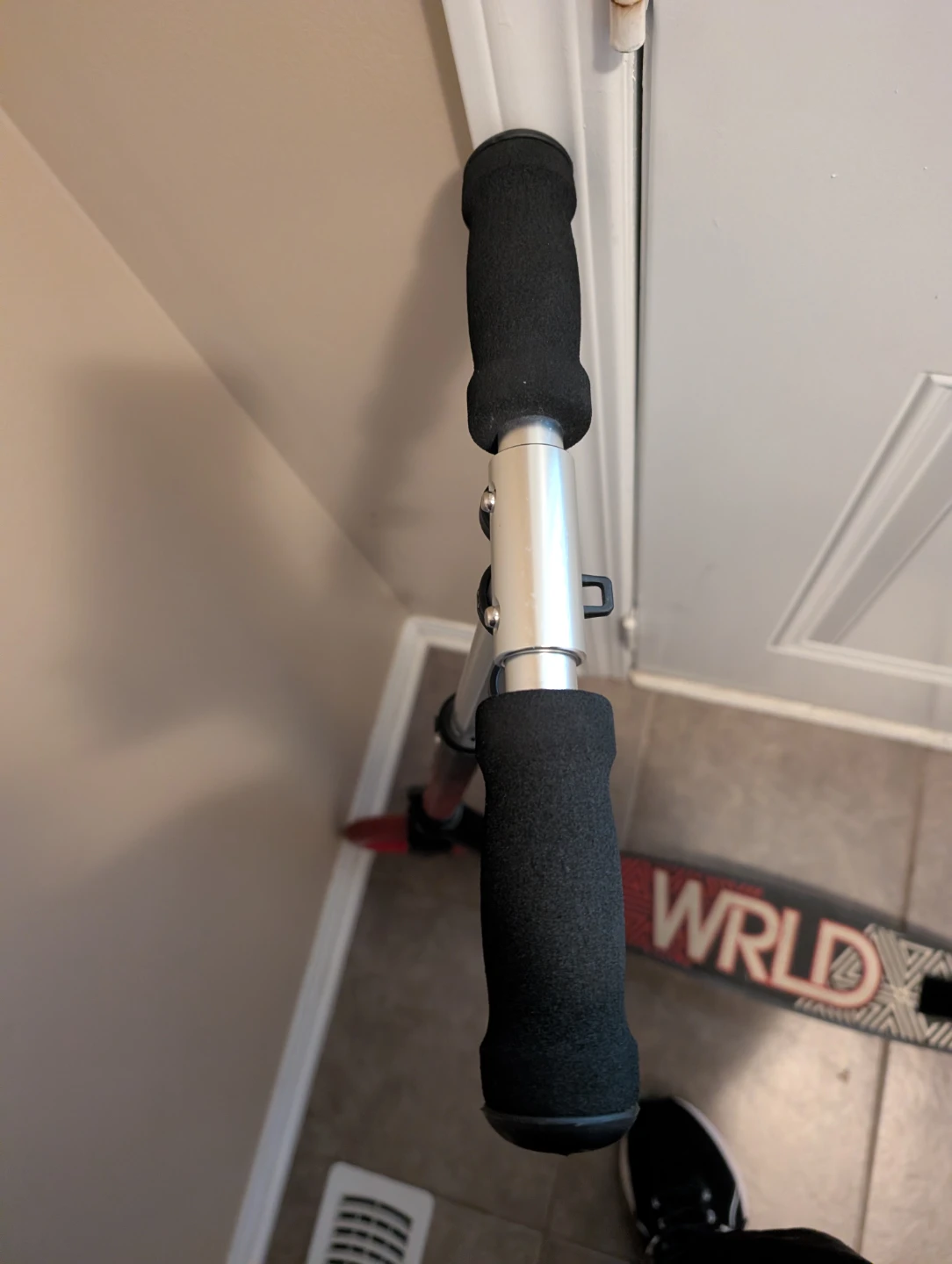 WRLD Kick Folding Scooter with 8inch wheels - photo 2