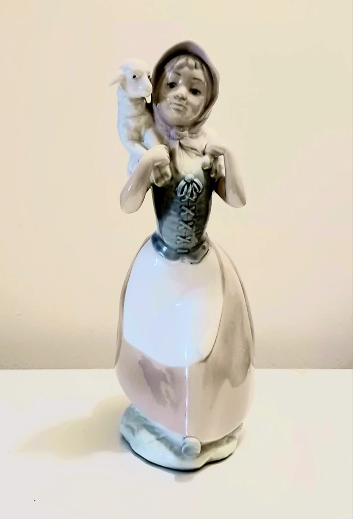 Nao by Lladro Handmade Shepherdess Figurine
