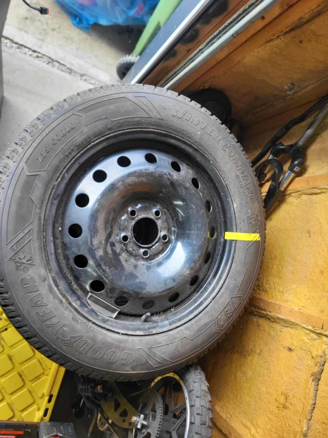 Set of 4 Goodyear WinterCommand Ultra Tires 235/60R18 - photo 2